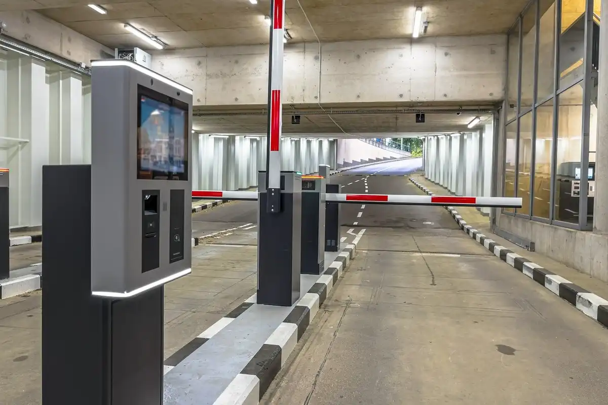 bramki na wjeździe i wyjeździe z parkingu